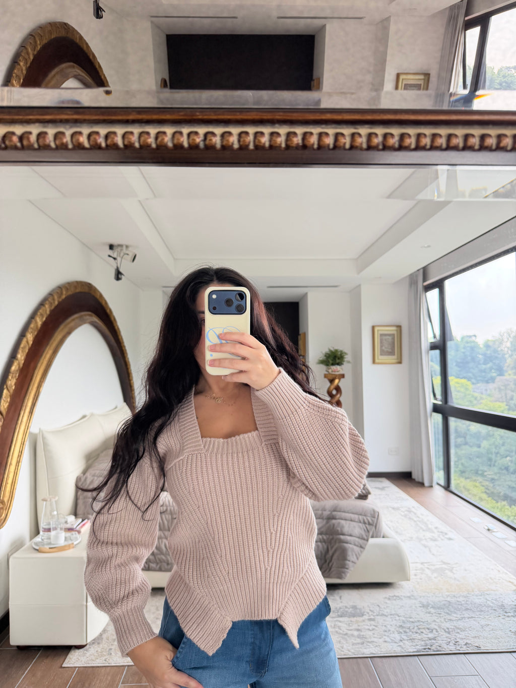 NIA TAUPE SWEATER