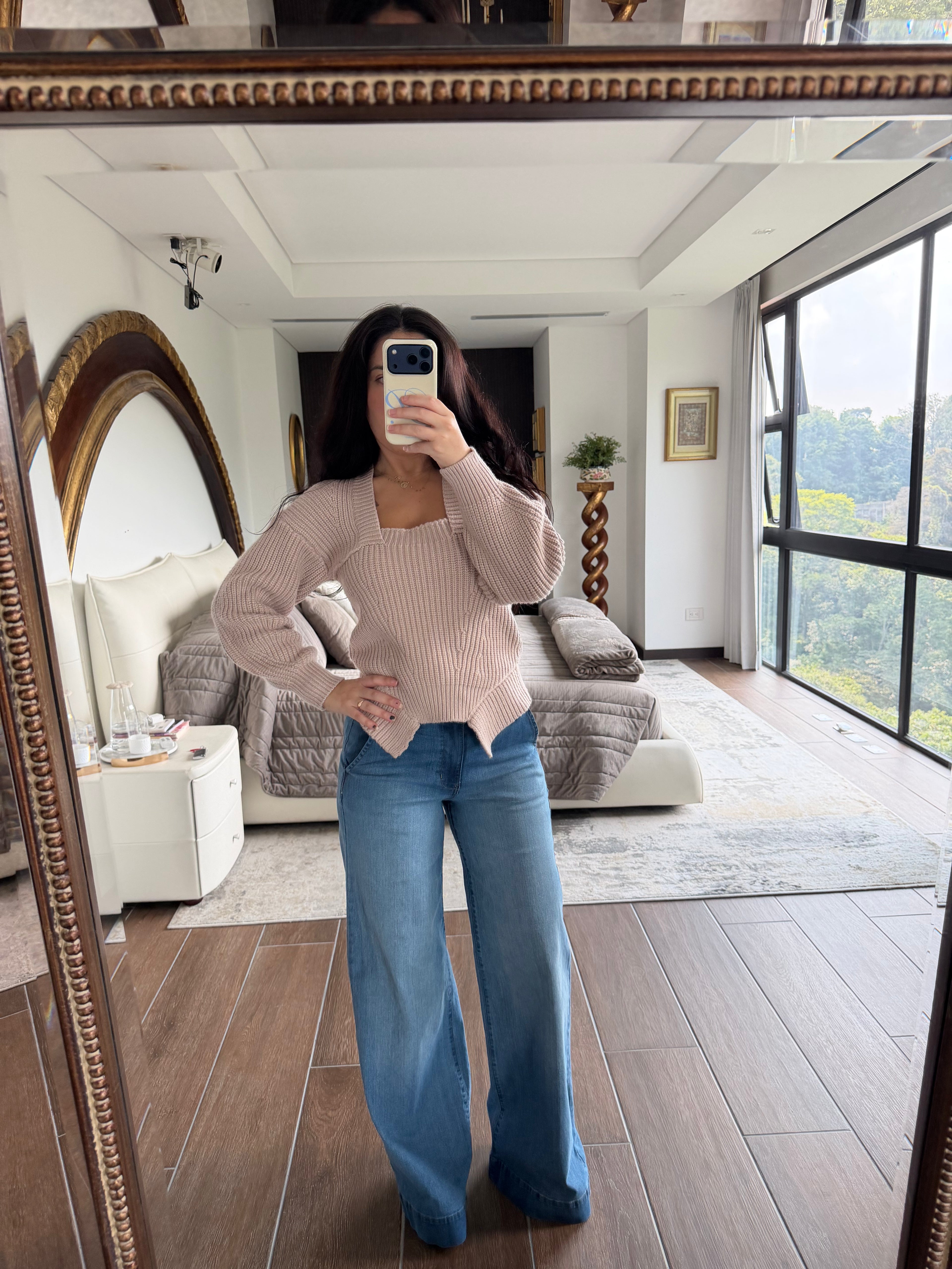 NIA TAUPE SWEATER